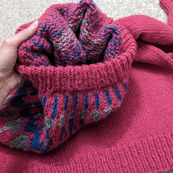 Vintage 80s chunky knit wool pink yoke pattern sweater Canadian handmade - Picture 7 of 11